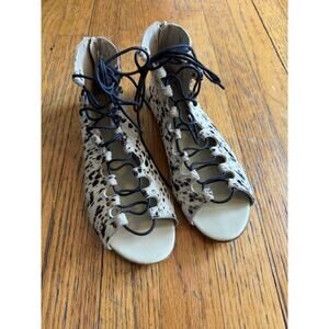 Matisse Shoes Sandals Womens Size 7.5 White Animal Print Gladiator Zip Lace Up